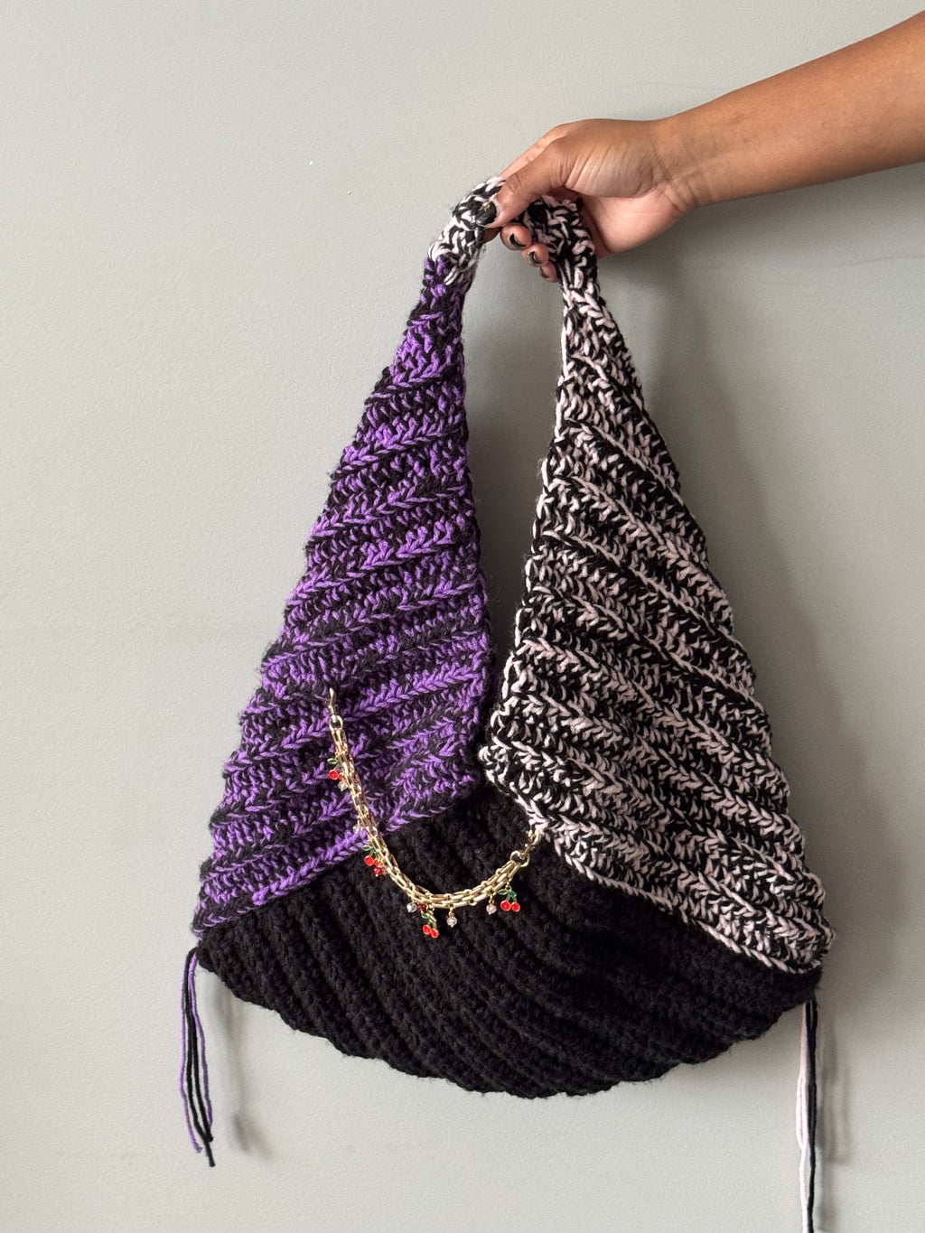 Medium triangle bags